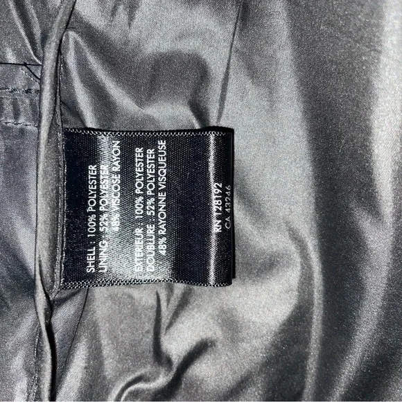 #29🎊Live 3/10/23 @7:30pm cst🖤Great Used Condition M Tumi Trench coat. - Picture 16 of 16